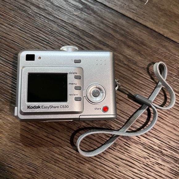 Camera​​​ - Picture 2 of 4